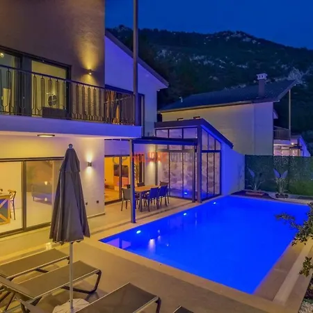Pera Villa *